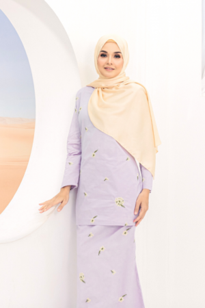 LILY KURUNG IN LILAC